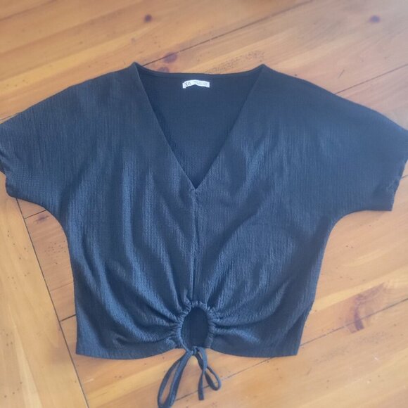 ZARA Black Short Sleeve Textured Fabric, V-Neck Cinch Loop Front Tie - Size M - Picture 8 of 13